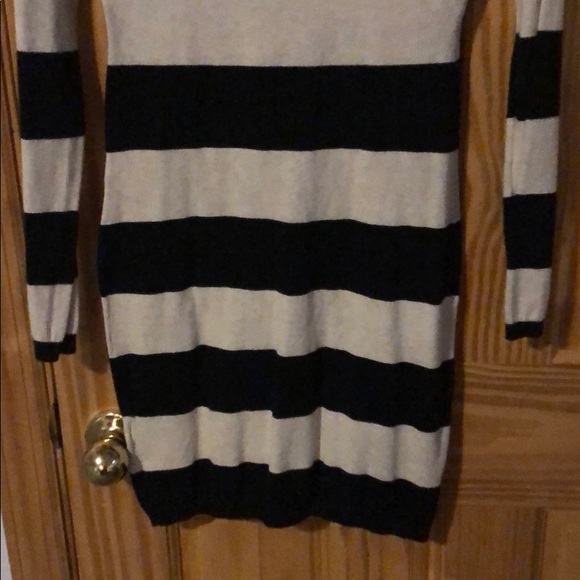 H & M dress - Picture 5 of 8